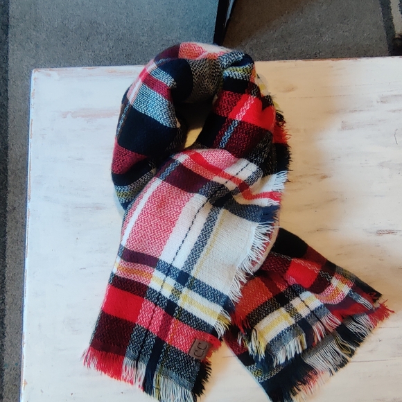 💛 Limited Time Sale💛CeCe Vibrant Plaid Scarf in Red, Black, Yellow, and White - Picture 2 of 5
